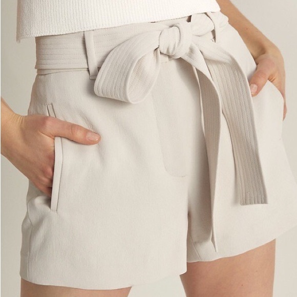 NEW |  Aritzia Tie Front Pants Short - Picture 3 of 9